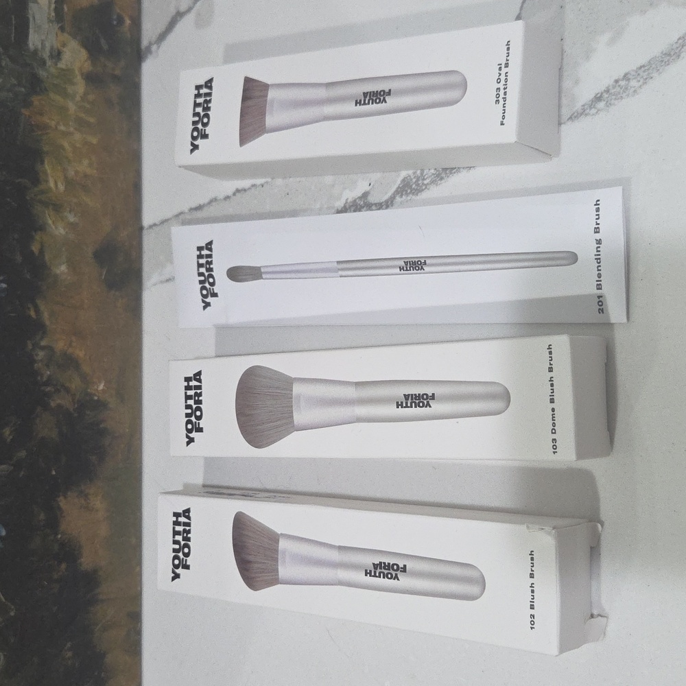 BNIB Youthforia Makeup Brush Set Bundle